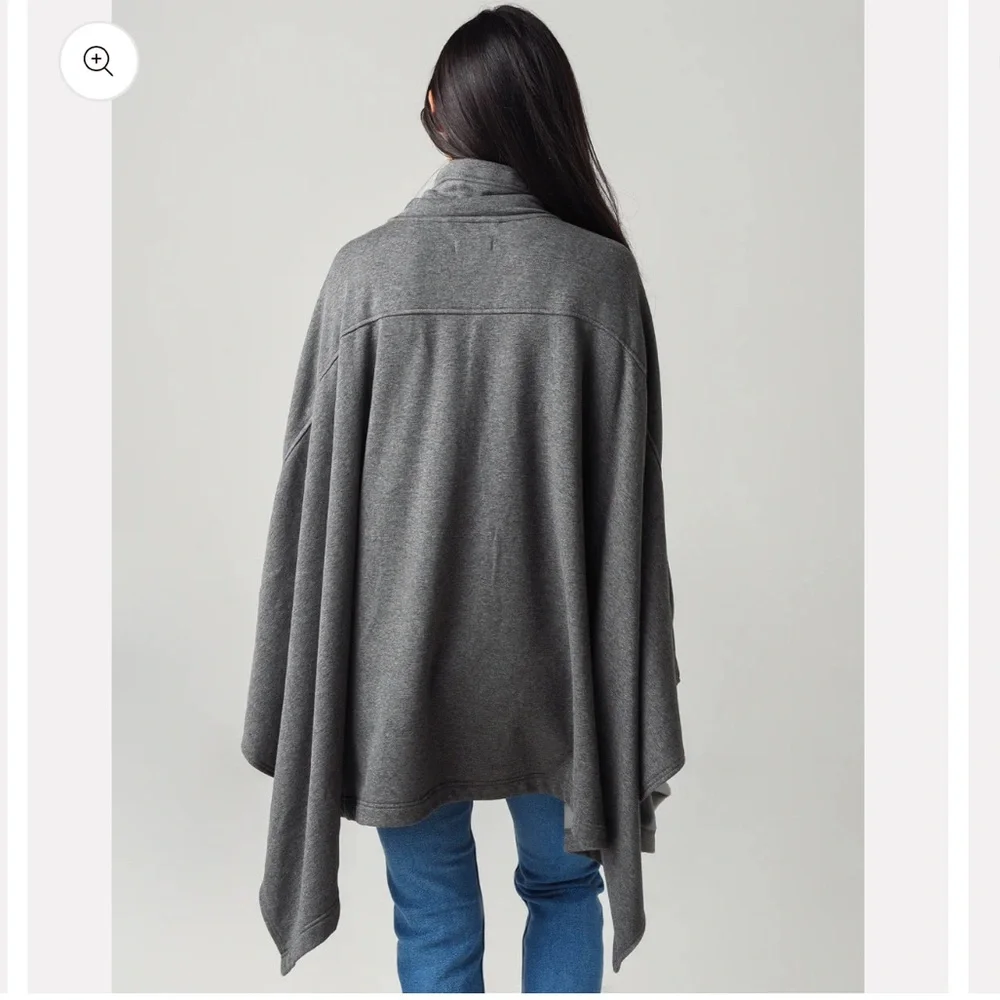 UGG Charlynne Poncho in grey size‎ XS/S NWOT